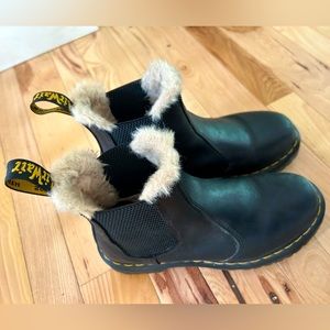 DR. Martens 2976 Chelsea Boot size 7